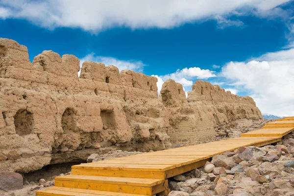 Doğu Türkistan, Çin - 21 Mayıs 2015: Taş şehir sitesi Taşkurgan. Pamir Dağları, Taşkurgan, Kaşgar, Doğu Türkistan, Çin ünlü tarihi bir site.