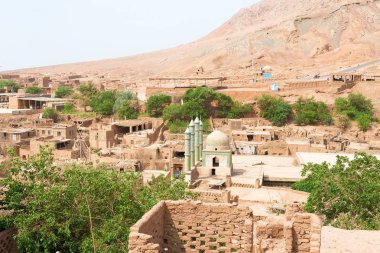 Doğu Türkistan, Çin - 05 Mayıs 2015: Tuyuk Valley(Tuyugou) doğal nokta. Turfan, Doğu Türkistan, Çin'in ünlü tarihi bir site.