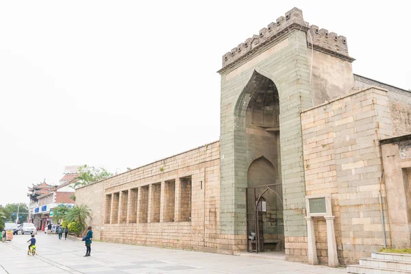 FUJIAN, CHINA - 26 dic 2015: Mezquita Qingjing. un sitio histórico famoso en Quanzhou, Fujian, China . —  Fotos de Stock