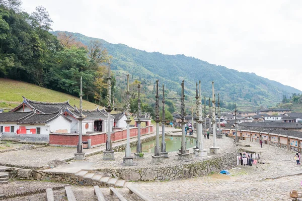 Fujian, china - 02. Januar 2016: deyuan Ahnentempel (deyuantang) im Taxidorf in der malerischen Gegend von fujian tulou (nanjing). ein berühmter historischer ort in nanjing, fujian, china. — Stockfoto