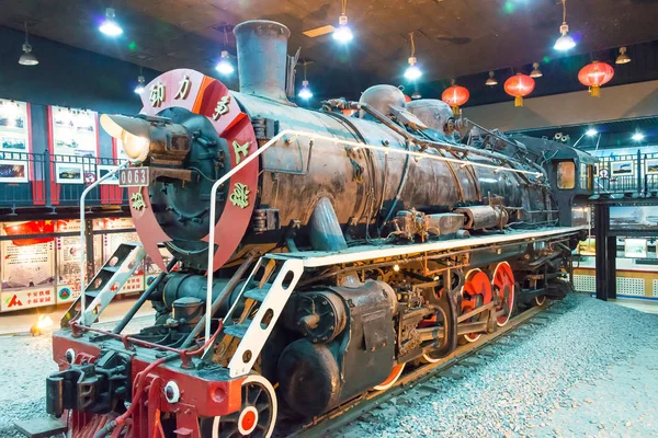 LIAONING, CHINA - 02 de agosto de 2015: China Railways SY-0063 at Tiemei Steam Locomotive Museum. um famoso Museu Ferroviário em Tieling, Liaoning, China . — Fotografia de Stock