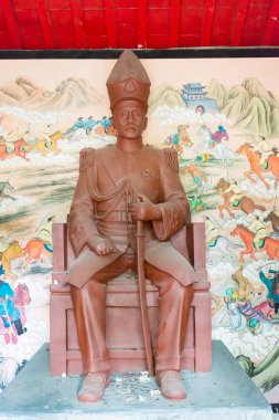 Liaoning, Çin - 01 Ağustos 2015: Zhang Zuolin heykele Mareşal Zhang'ın Mansion(Zhangshishuaifu). Shenyang, Liaoning, Çin için ünlü tarihi bir site.