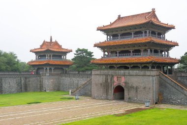 Liaoning, Çin - 31 Temmuz 2015: Fuling Türbesi Qing Dynasty(Unesco World Heritage site). Shenyang, Liaoning, Çin için ünlü tarihi bir site.