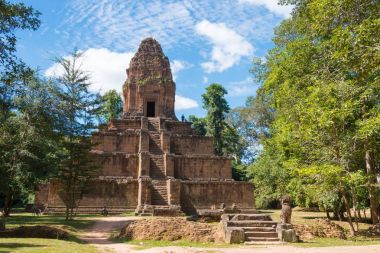 Siem Reap, Kamboçya - 05 Aralık 2016: Baksei Chamkrong Angkor içinde. bir ünlü Ören (Unesco Dünya Mirası) Angkor, Siem Reap, Kamboçya.