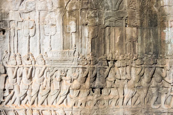 Siem Reap, Kamboçya - 08 Aralık 2016: Kabartma Angkor Thom Bayon tapınağında. bir ünlü Ören (Unesco Dünya Mirası) Angkor, Siem Reap, Kamboçya.