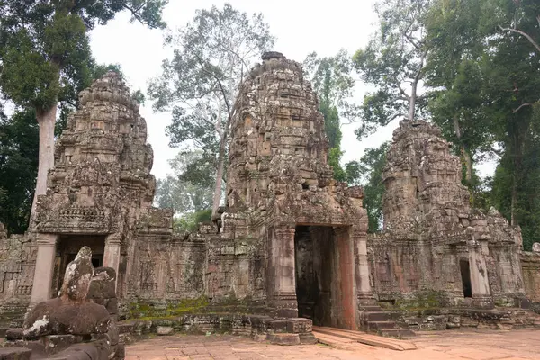 Siem Reap, Camboja - 13 de dezembro de 2016: Preah Khan em Angkor. um local histórico famoso (Património Mundial da UNESCO) em Angkor, Siem Reap, Camboja . — Fotografia de Stock