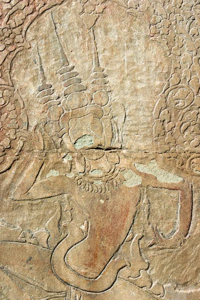 シェムリ アップ, カンボジア - 2016 年 12 月 5 日: アンコール ワットのレリーフ。アンコールは、シェムリ アップ、カンボジアで有名な史跡 (ユネスコ世界遺産). — ストック写真