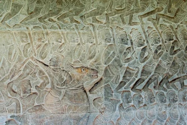 シェムリ アップ, カンボジア - 2016 年 12 月 5 日: アンコール ワットのレリーフ。アンコールは、シェムリ アップ、カンボジアで有名な史跡 (ユネスコ世界遺産). — ストック写真
