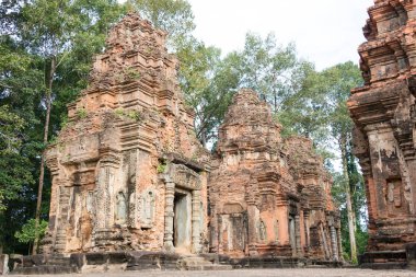 Siem Reap, Kamboçya - 01 Aralık 2016: Preah Ko Roluos tapınaklar. ünlü tarihi sitesi (Unesco Dünya Mirası) Siem Reap, Kamboçya.