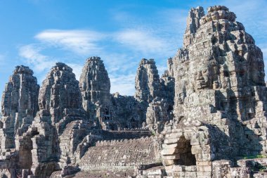 Siem Reap, Kamboçya - 08 Aralık 2016: Bayon Tapınağı Angkor Thom. bir ünlü Ören (Unesco Dünya Mirası) Angkor, Siem Reap, Kamboçya.