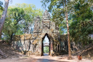 Siem Reap, Kamboçya - 11 Aralık 2016: Angkor Thom Kuzey kapısı. bir ünlü Ören (Unesco Dünya Mirası) Angkor, Siem Reap, Kamboçya.