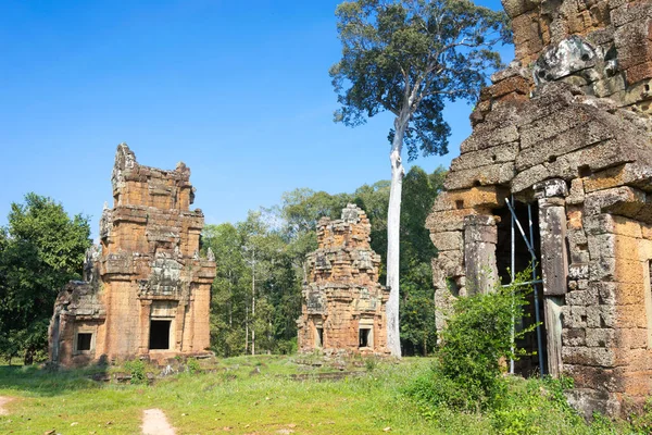 Siem Reap, Cambodja - Dec 11 2016: Prasat Suor Prat in Angkor Thom. een beroemde historische site (Unesco werelderfgoed) in Angkor, Siem Reap, Cambodja. — Stockfoto