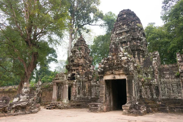 Siem Reap, Kambodża - PAŹ 2016 13: Preah Khan w Angkor. słynne miejsce historyczne (wpisanego na listę światowego dziedzictwa UNESCO) w Angkor, Siem Reap, Kambodża. — Zdjęcie stockowe