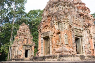 Siem Reap, Kamboçya - 01 Aralık 2016: Preah Ko Roluos tapınaklar. ünlü tarihi sitesi (Unesco Dünya Mirası) Siem Reap, Kamboçya.