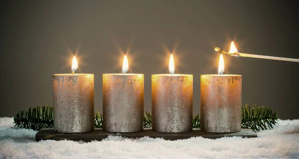 Cztery świece wtórym pasuj±cych — Zdjęcie stockowe