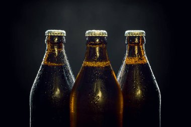 Üç güzel bira şişeleri siyah