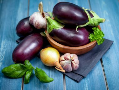 Taze sağlıklı patlıcan 