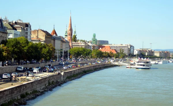 Boedapest Hongarije 2019 Donau Oever Laag Waterpeil — Stockfoto