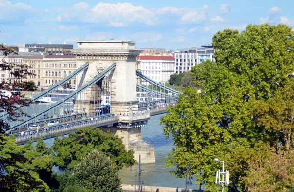 Boedapest Hongarije 2019 Vroeg Herfst Warm Zonnig Uitzicht Kettingbrug — Stockfoto