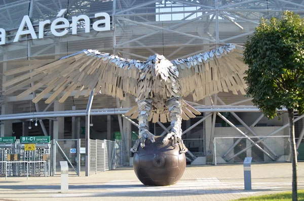 Budapest Hongrie 2019 Sculpture Metal Eagle Sur Ballon Football Devant — Photo