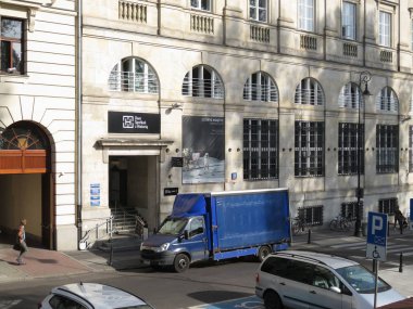 Varşova, Polonya - 09.11.2019: Dış uzayın fethi müzesinde Amerikalı astronotların aya inişini anmak için bir sergi var.