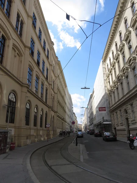 Vienna Austria 2019 Four Story Houses Hang Narrow Space Narrow — Stock Photo, Image