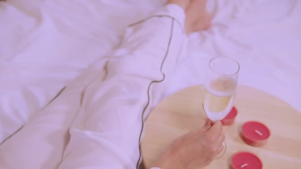 Top view unrecognizable female in bedroom — 비디오