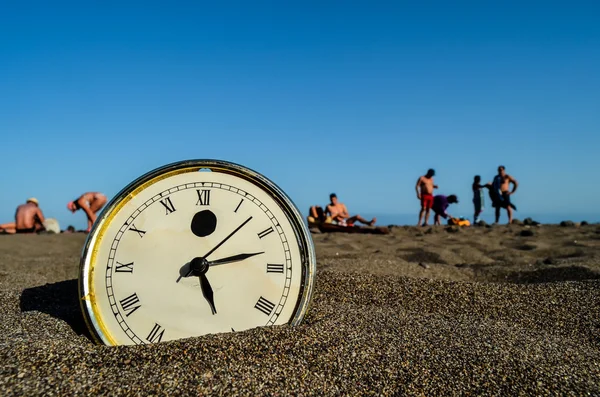Photo Picture Clock Sand Beach — Stock Photo, Image
