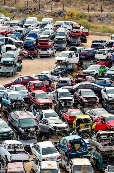 Hulladék Yard Egy Csomó Összetört Autók Tenerife Kanári Szigetek Spanyolország — Stock Fotó