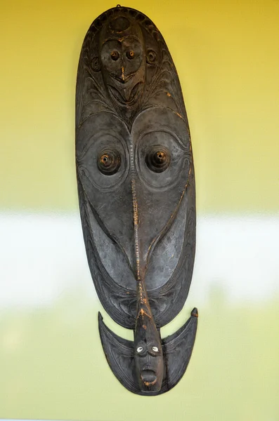 Topeng Wajah Kayu Dari Papua Nugini — Stok Foto