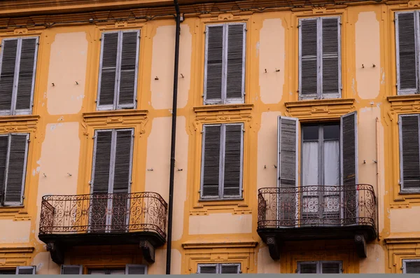 Building Facade Windows North Italy — Stock Photo, Image