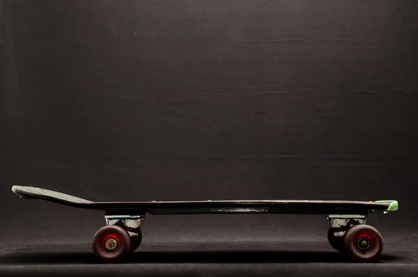 Stile Vintage Skateboard Nero Sfondo Nero — Foto Stock