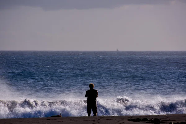 Mer Agitée Avec Grandes Vagues Brisant Sur Côte — Photo