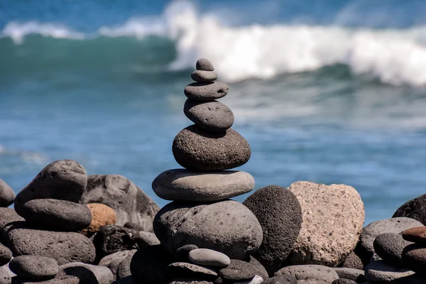 海のビーチの石の写真スタック — ストック写真