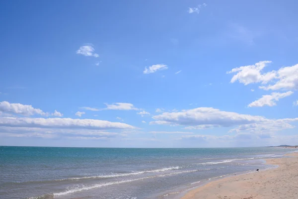 Foto Bild Leerer Mediterraner Sandstrand Südfrankreich — Stockfoto