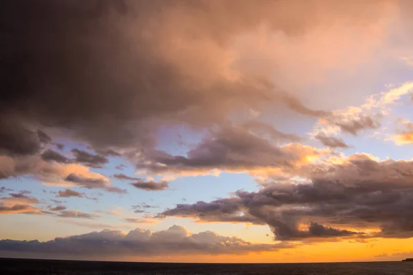 Zee tropische zonsondergang — Stockfoto