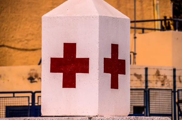 Sinal médico cruz vermelha — Fotografia de Stock