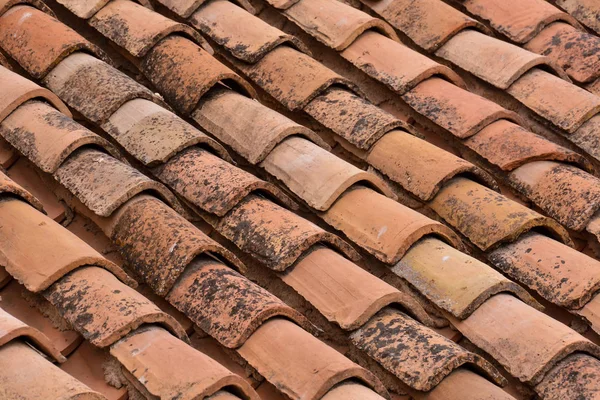 Azulejos en el edificio Textura del tejado — Foto de Stock