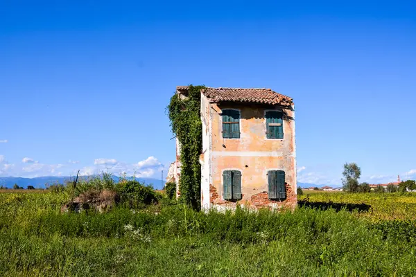 Maison abandonnée Extérieur — Photo