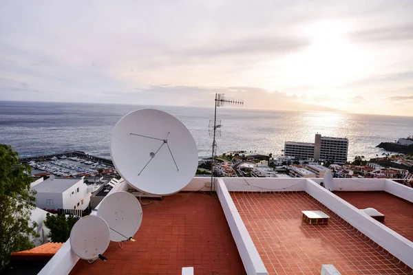 Satellite dish on the roof — Stock Photo, Image