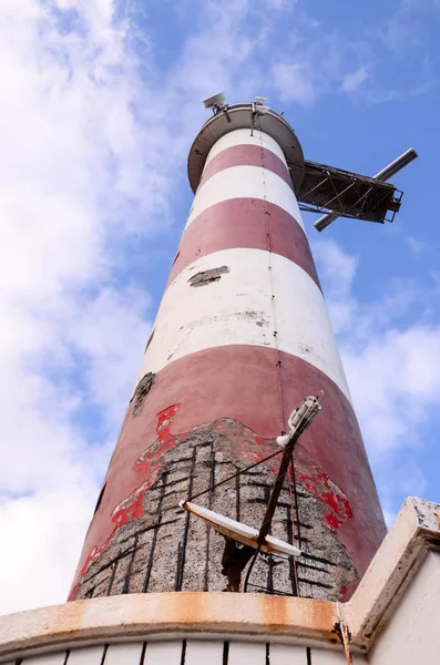 Farol vermelho e branco — Fotografia de Stock