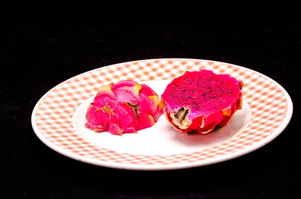 Pitaya oder Drachenfrucht — Stockfoto