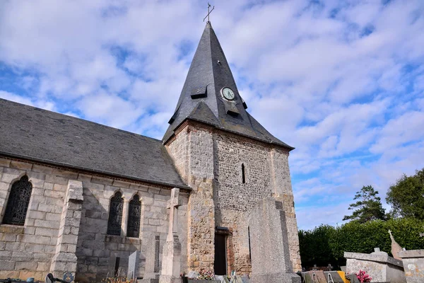 Iglesia medieval de piedra en Francia — Foto de Stock