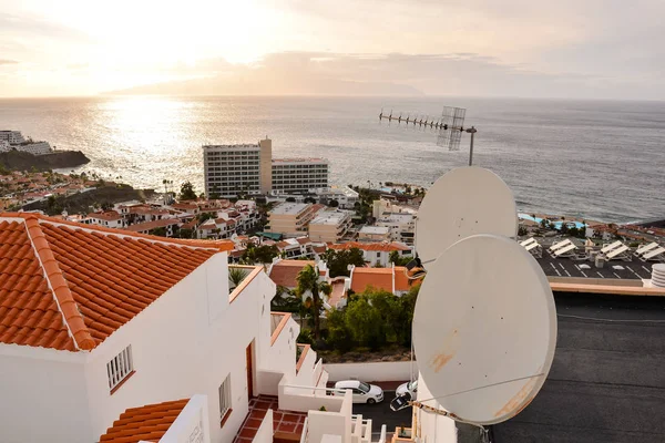 Satellite dish on the roof — Stock Photo, Image