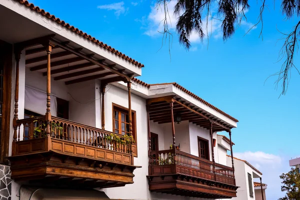 Stile classico Canaria Balcone in legno — Foto Stock