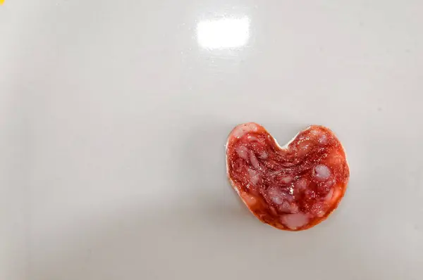 Salame em forma de coração — Fotografia de Stock