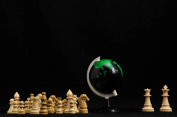 Globe White Chess Black Background — Stock Photo, Image