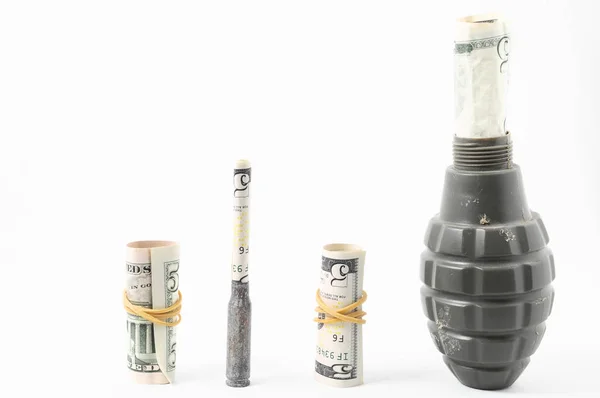 Pengar Och Vapen Konceptet Vapen Och Pengar Vit Bakgrund — Stockfoto