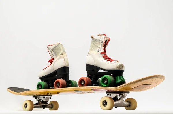 Gammal begagnad Skateboard i trä — Stockfoto
