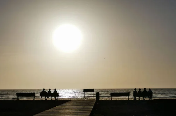 Sun Setting Atlantic Ocean People Silhouette Tenerife Canary Island Spain — Stock Photo, Image